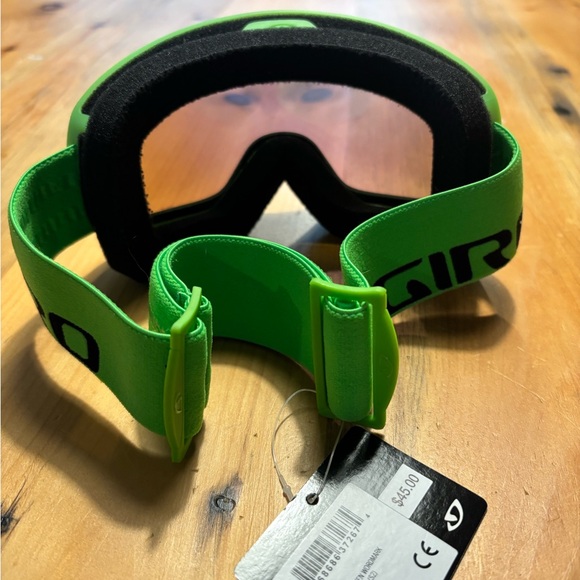 Giro Cruz Bright Green Adult Ski Goggles Expansion View - Picture 3 of 8